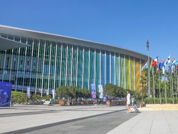 Shanghai National Exhibition and Convention Center