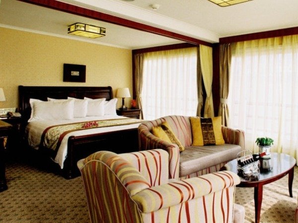 Shangri-la Suite