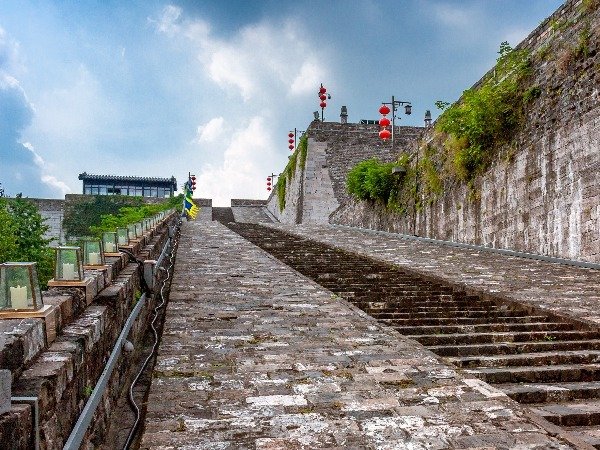 Zhonghua Gate