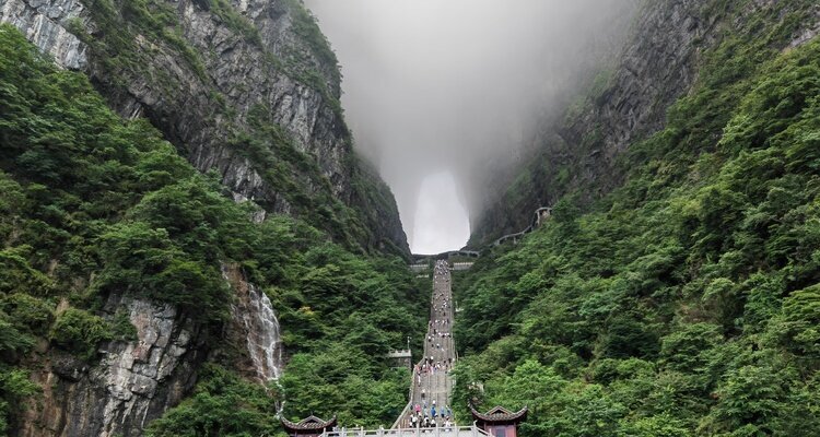 Zhangjiajie weather in March