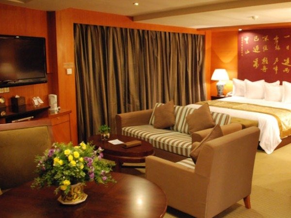 Shangri-la Suite