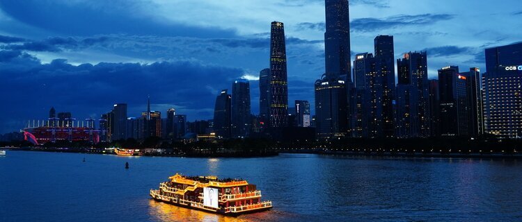 a night cruise on the pearl river