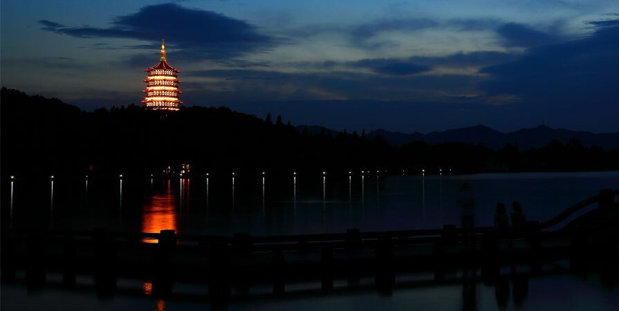 Night View of Leifeng Pagoda