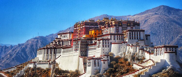 Tibet Yomdrok Lake Tour — real travel scene