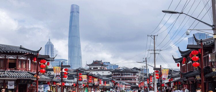 Beyond the Classics: Dive into China's Past & Future Tour — real travel scene