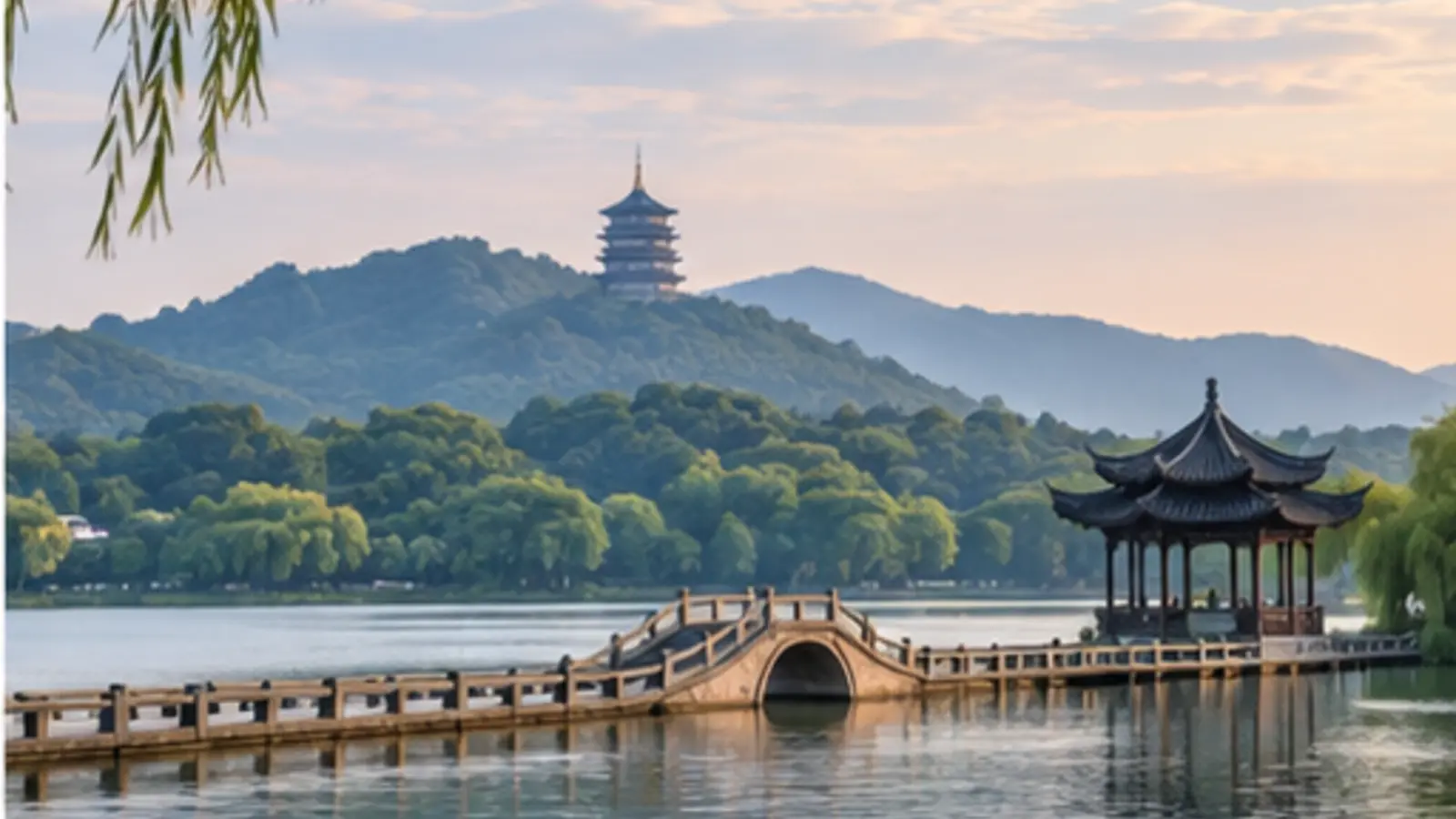 Hangzhou Tours: West Lake, Tea & Jiangnan — real travel scene