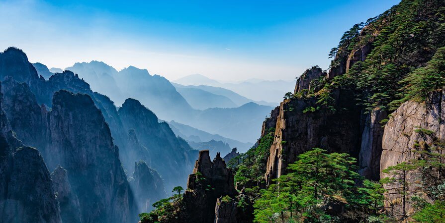Elegant Water Town And Yellow Mountains Tour — real travel scene