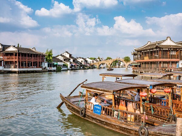 4-Day Shanghai Memories Including Zhujiajiao Town- Shanghai water town Tours — real travel scene